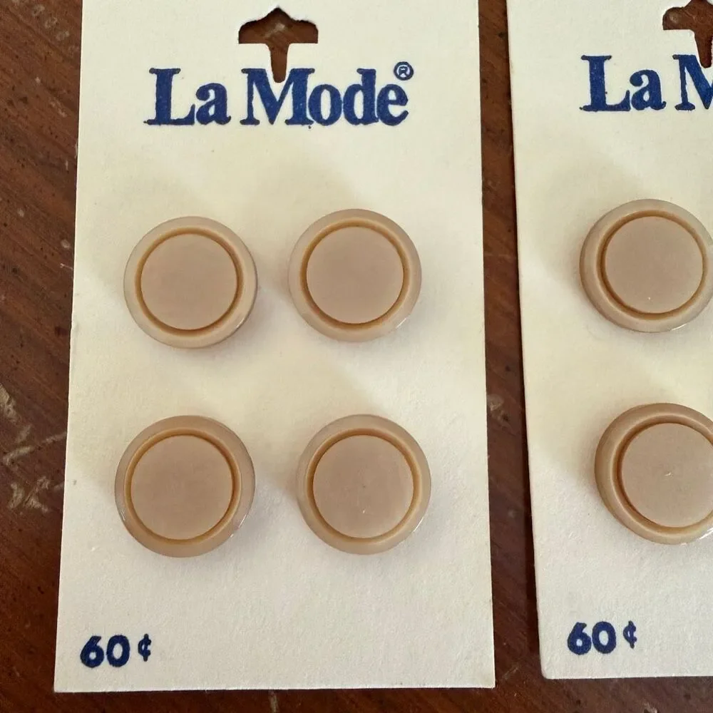 Vintage La Mode Tan Replacement Buttons Set of 12 | New on Original Cards | Size